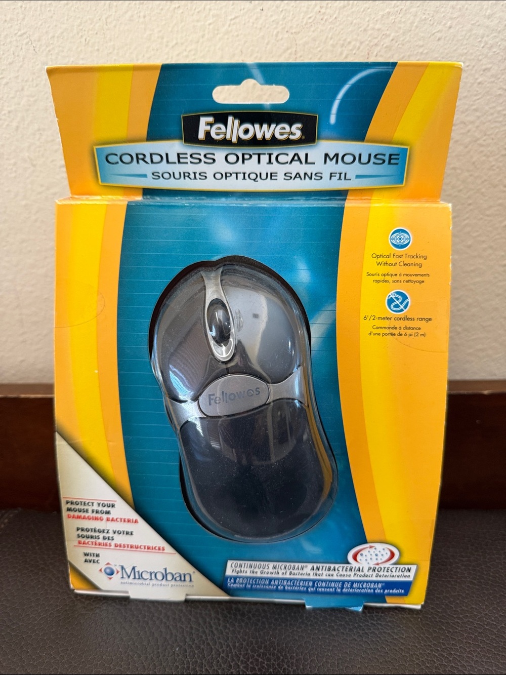 Fellowes Cordless Optical Mouse Featuring Microban Antibacterial Protection